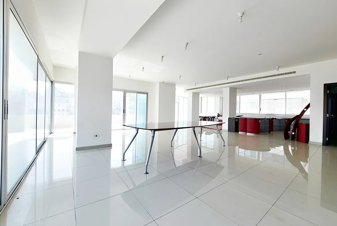 Office for Sale in Horch Tabet
