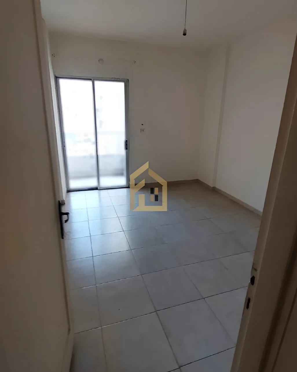 Apartment for rent in Mazraa, Bayrut, Lebanon