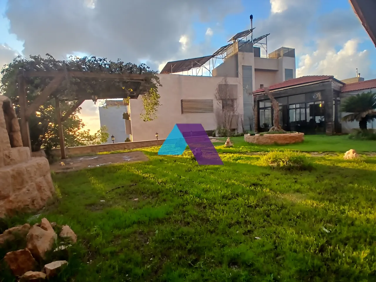 Apartment for Sale in Mansourieh - 5 bed, 5 bath