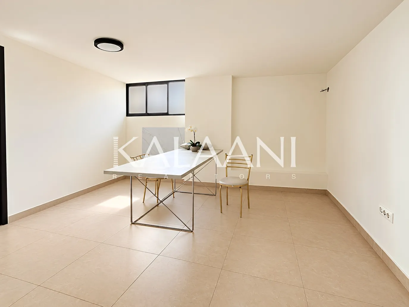 Shop for rent in Jdeideh