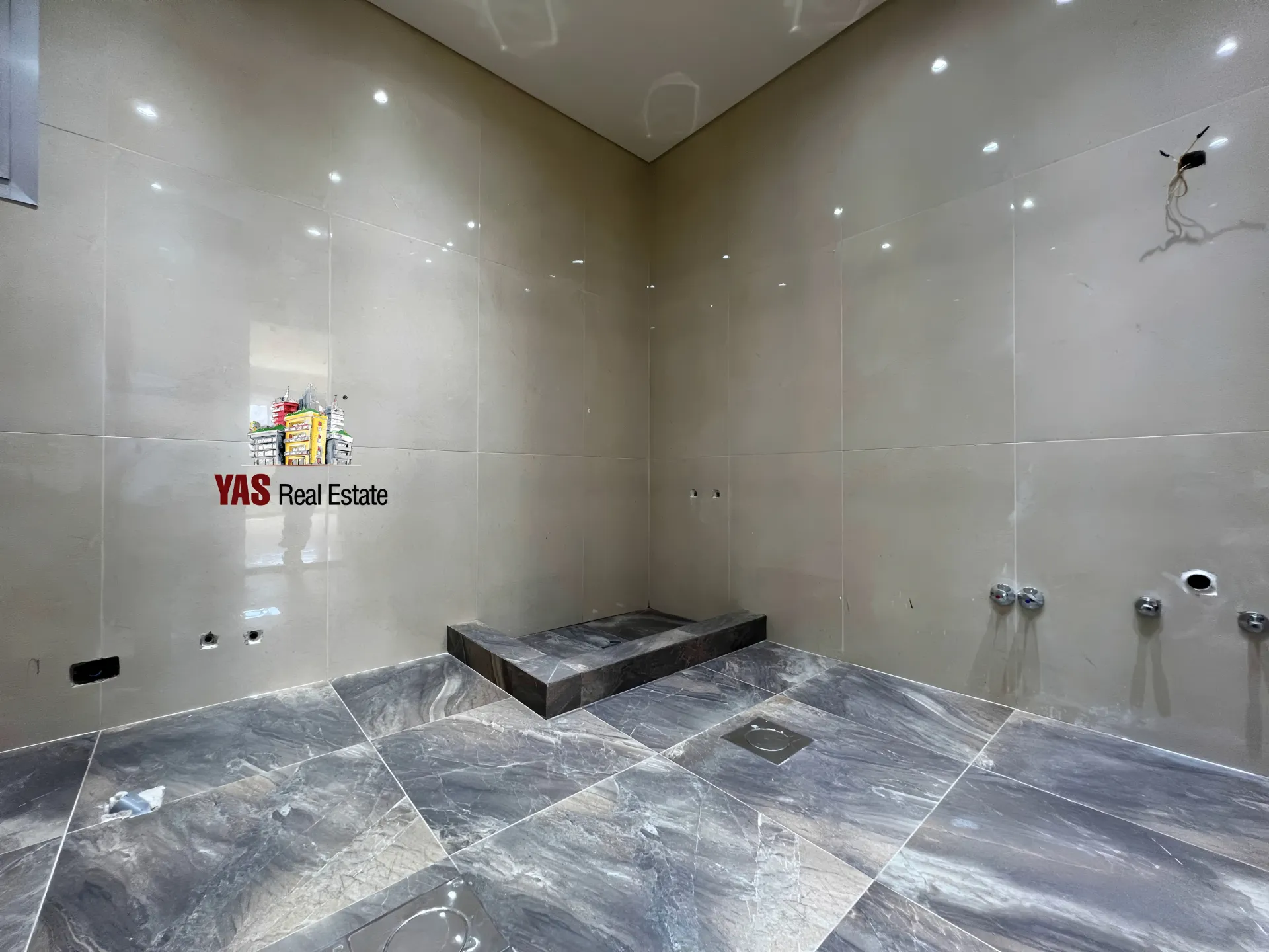 Apartment for Sale in Aintoura - 3 bed, 4 bath