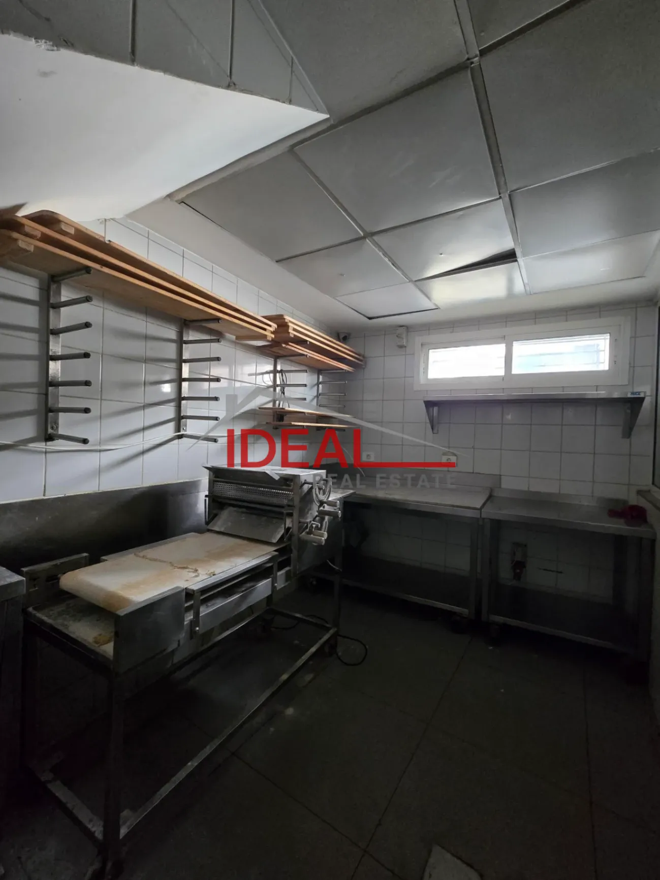 Restaurant for rent in Ain el remmeneh, baabda, Lebanon