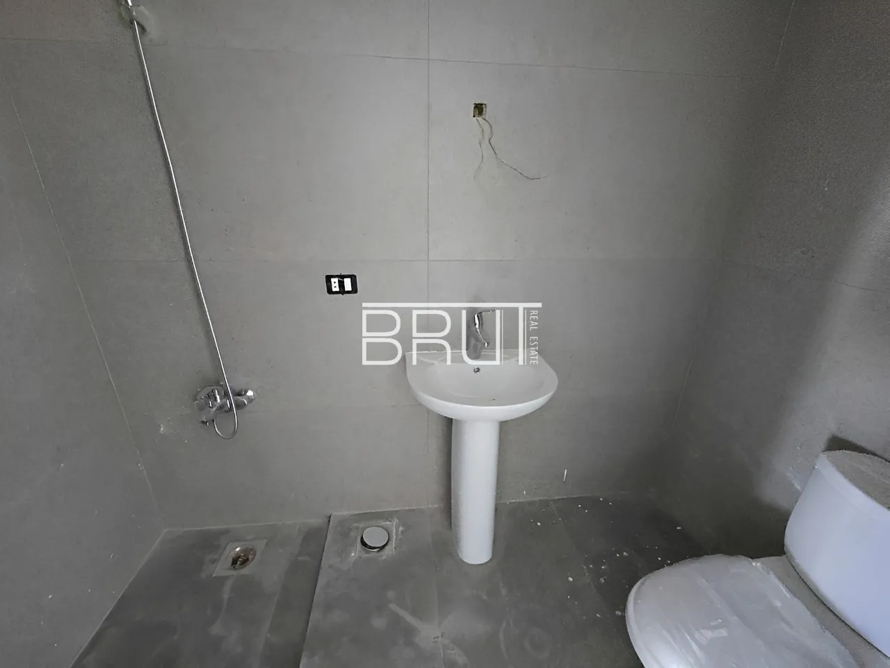 Apartment for Sale in Zouk Mikael