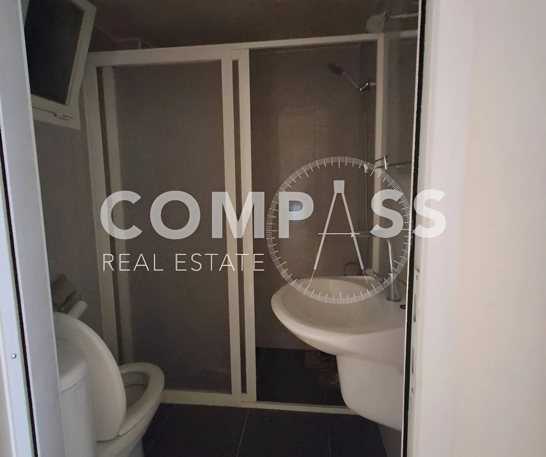 Apartment for rent in Achrafieh