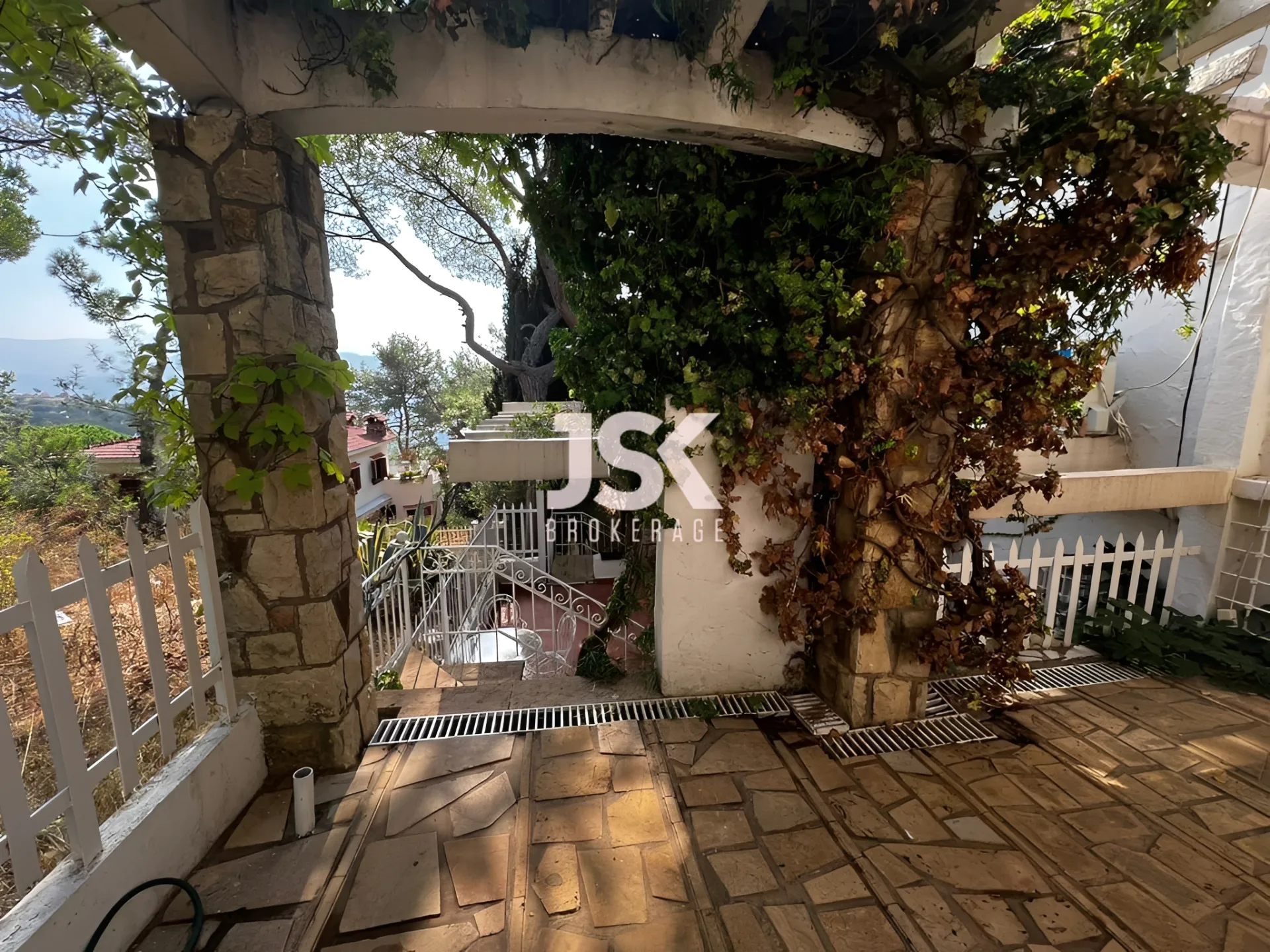 Villa for Rent in Baabdat