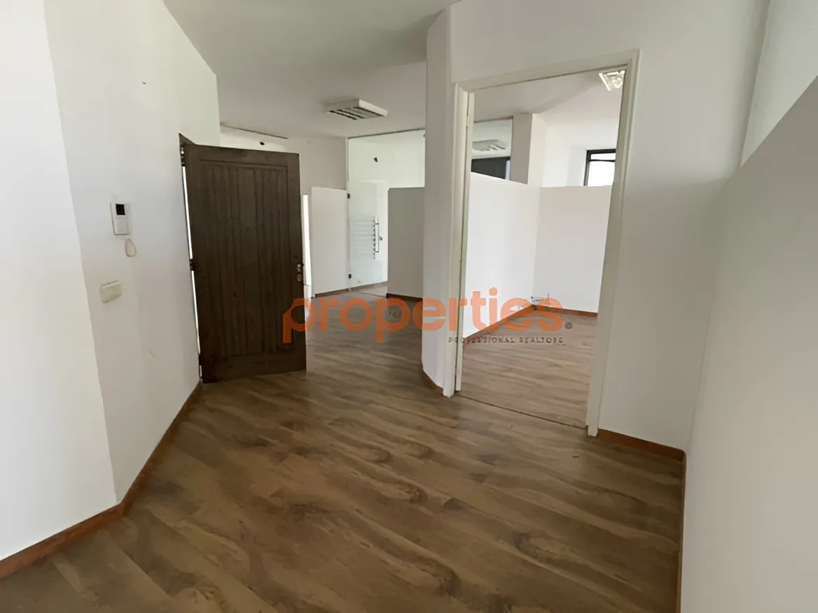 Office for Rent in Dekwaneh