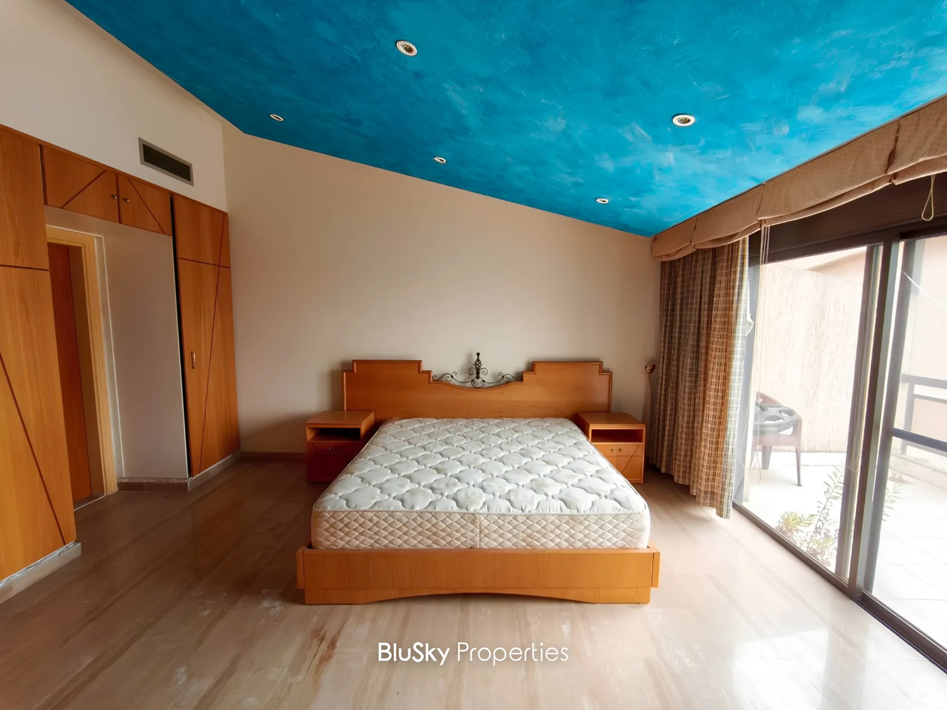 Triplex for sale in Tilal ain saadeh, metn, lebanon