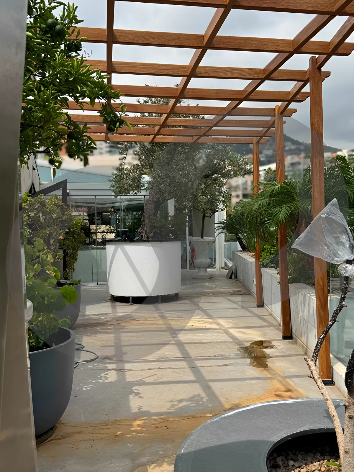 Building for Sale in Adma w Dafnah