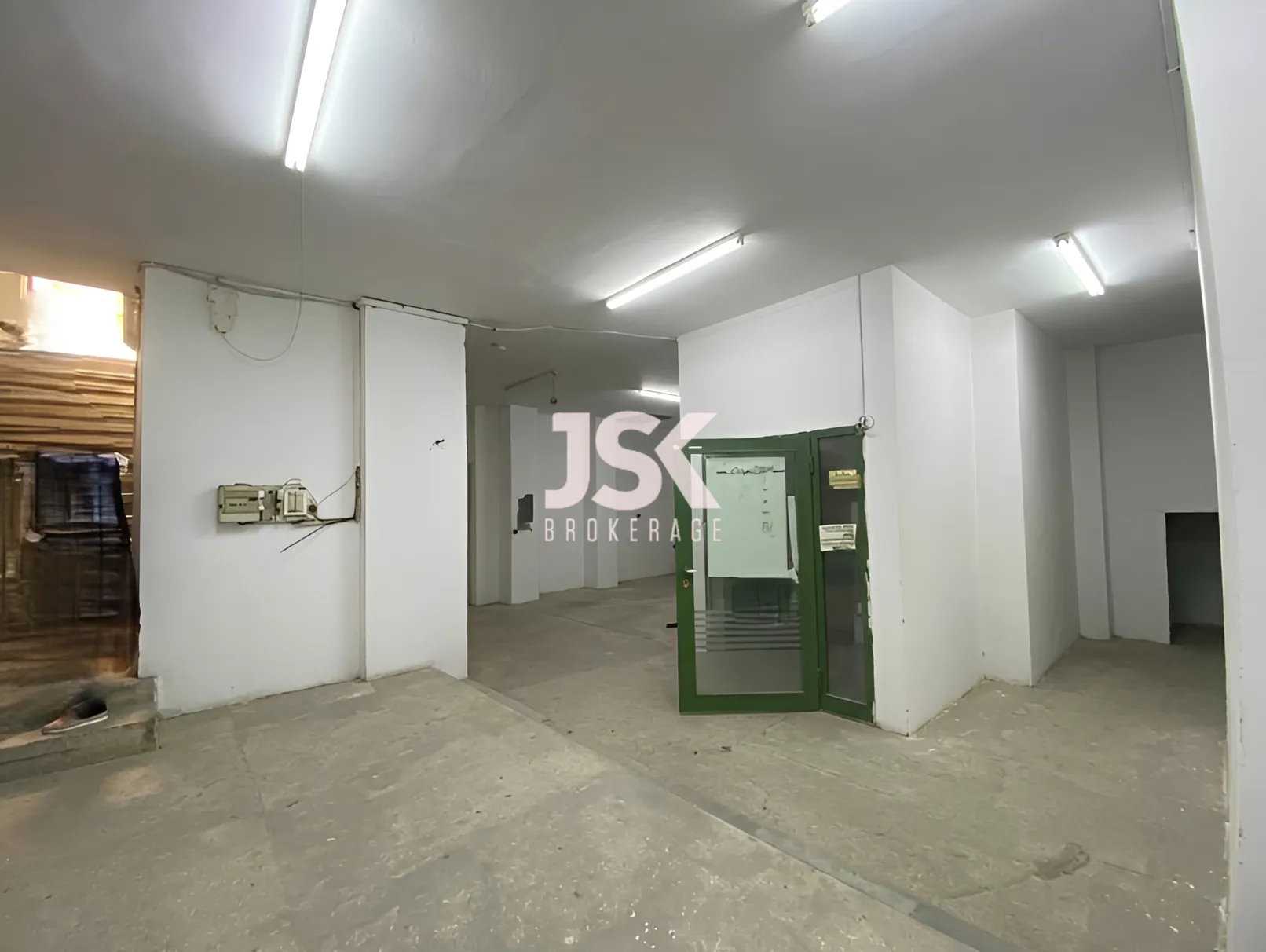 Warehouse for Sale in Verdun