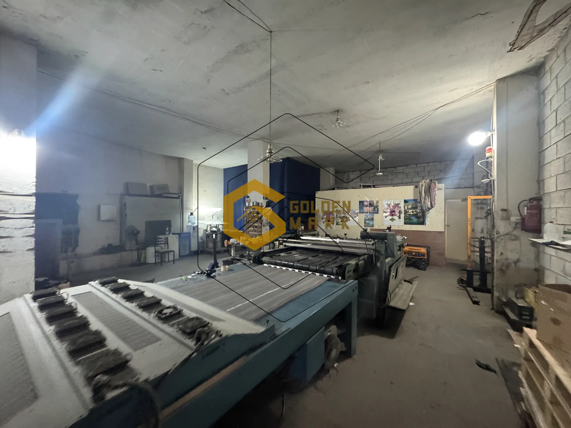 Warehouse for Sale in Roumieh