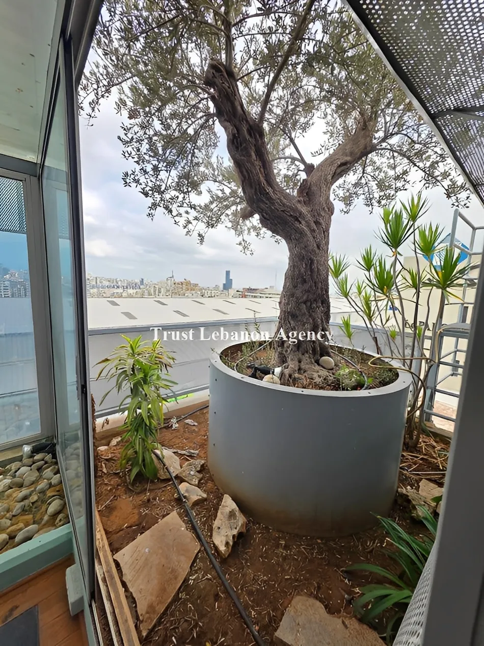 Office for rent in Metn, Mkalles