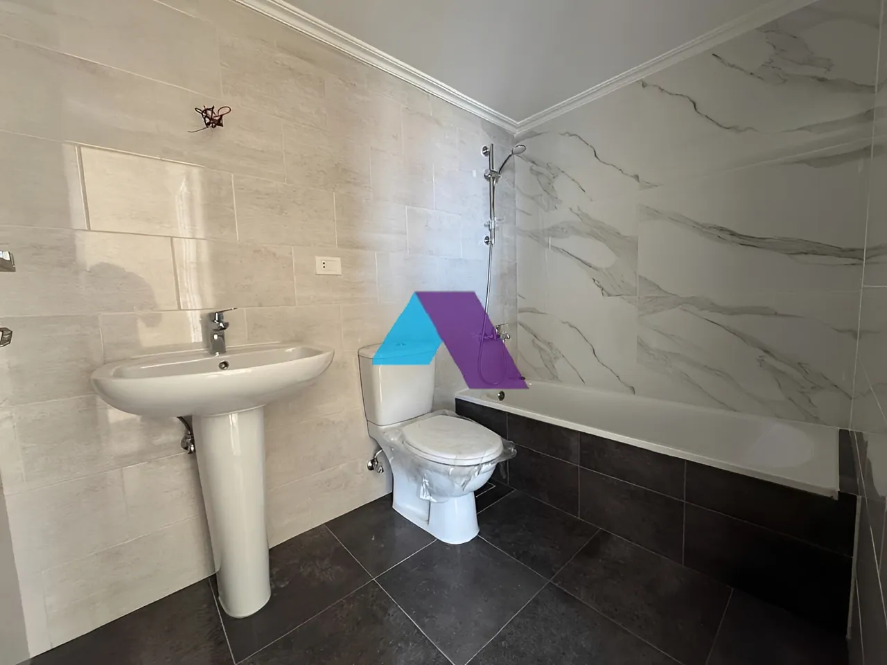 Apartment for Sale in Halat