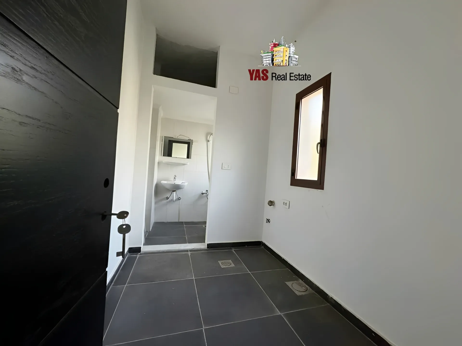 Apartment for Rent in Ballouneh