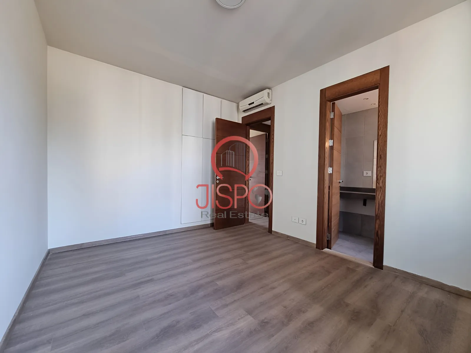 Apartment for Sale in Achrafieh - 3 bed, 5 bath
