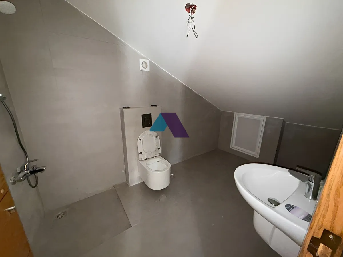 Chalet for Sale in Faraiya