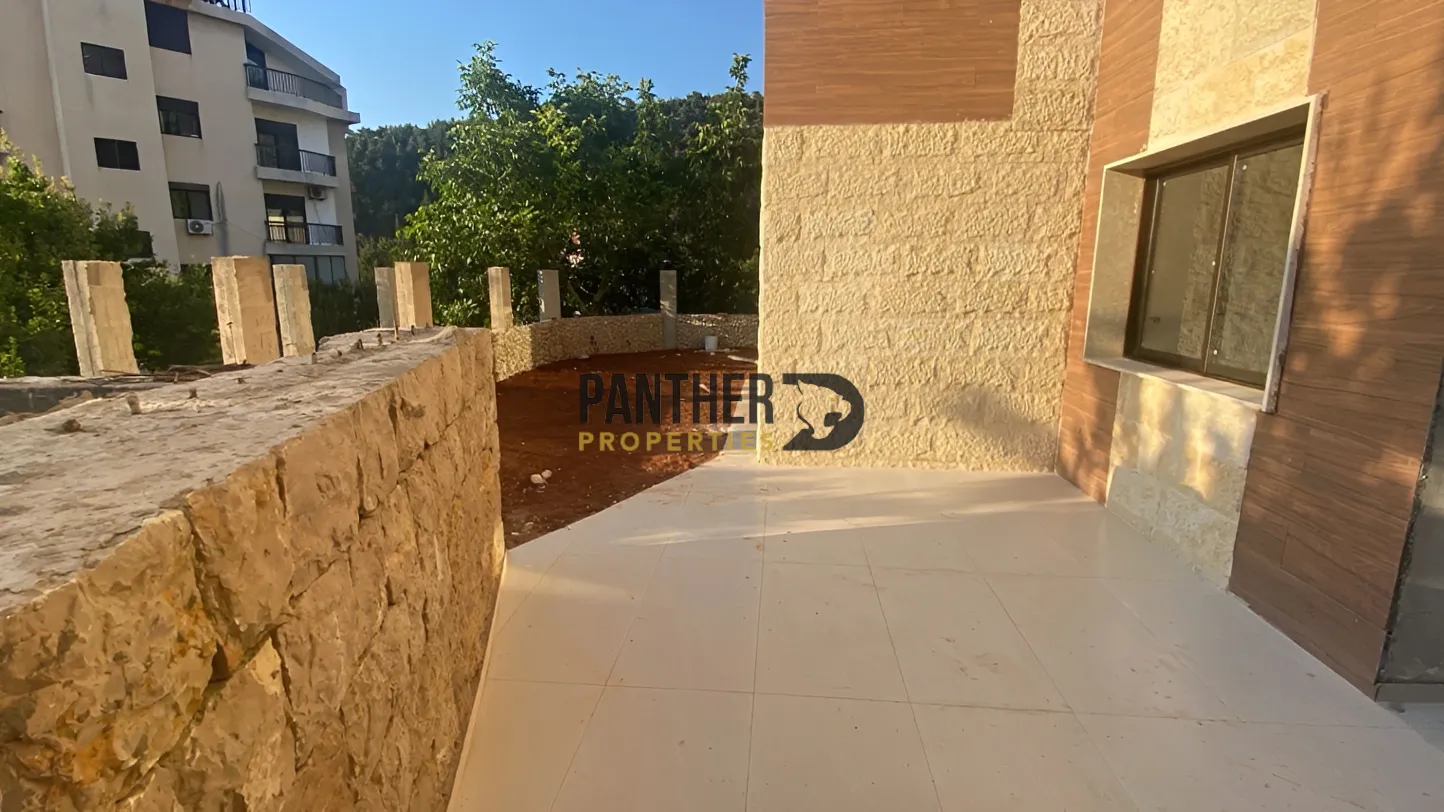 Apartment for sale in Jouret El Ballout, Lebanon