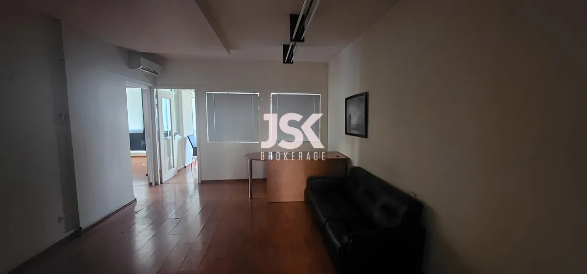 Office for rent in Jisr El Bacha