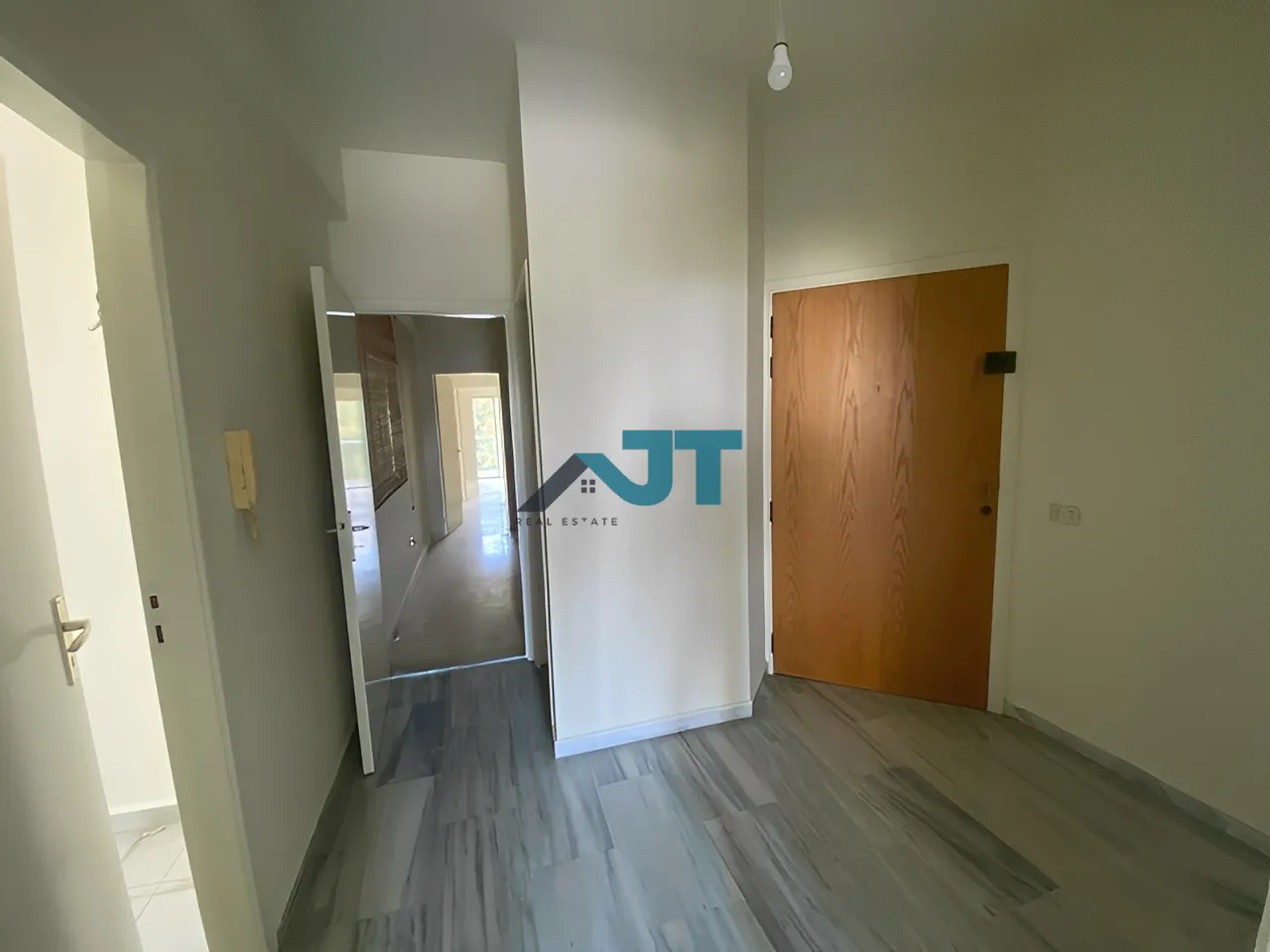 Apartment for Sale in Awkar