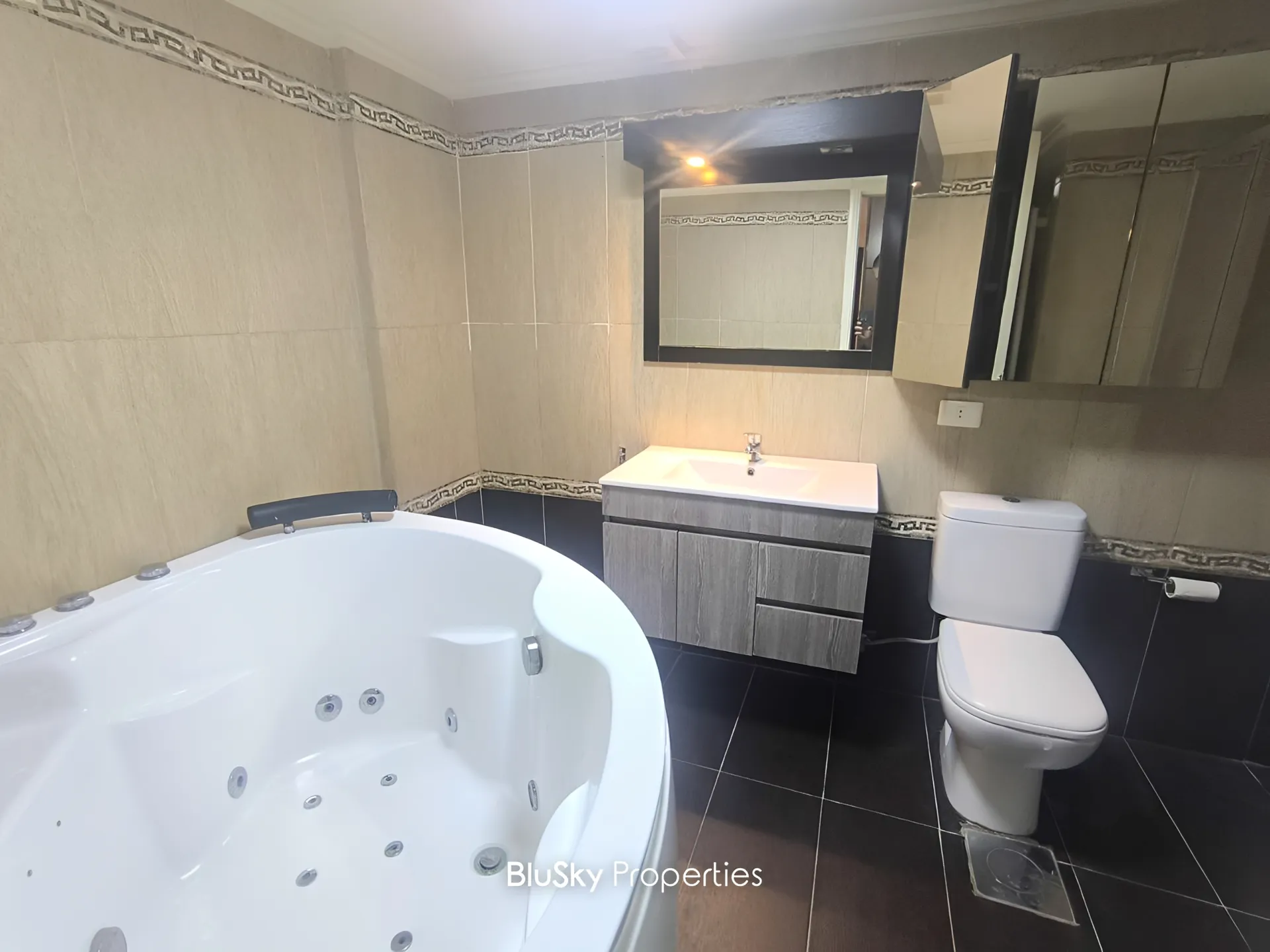 Apartment for rent in Biaqout