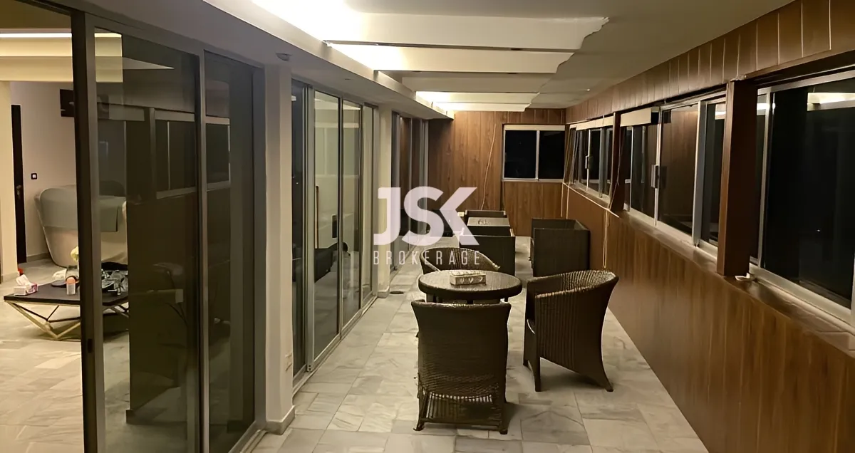 Apartment for Sale in Ramleh Al Bayda, Beirut, Lebanon