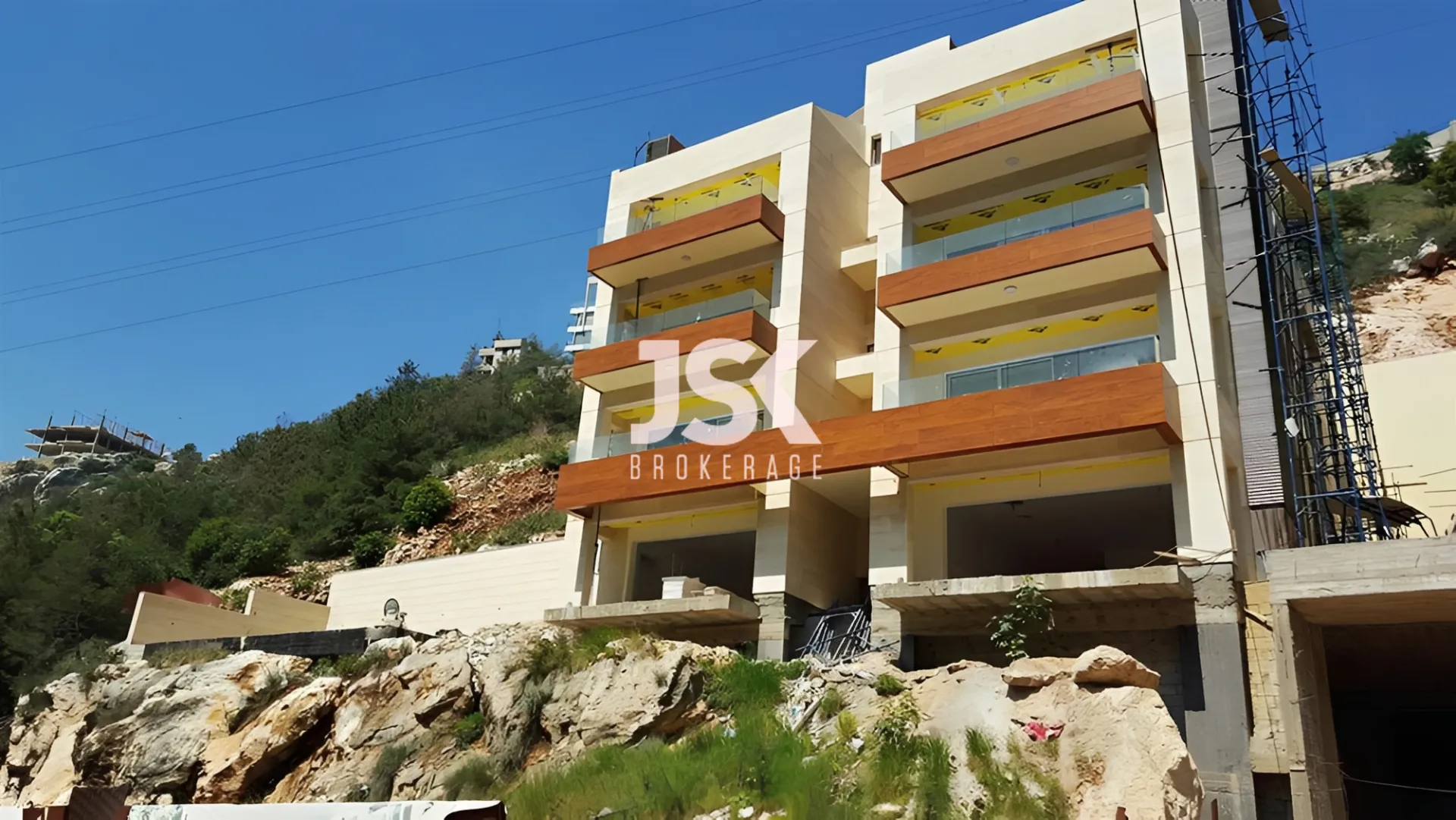 Apartment for Sale in Rabweh, Metn - 3 bed, 4 bath
