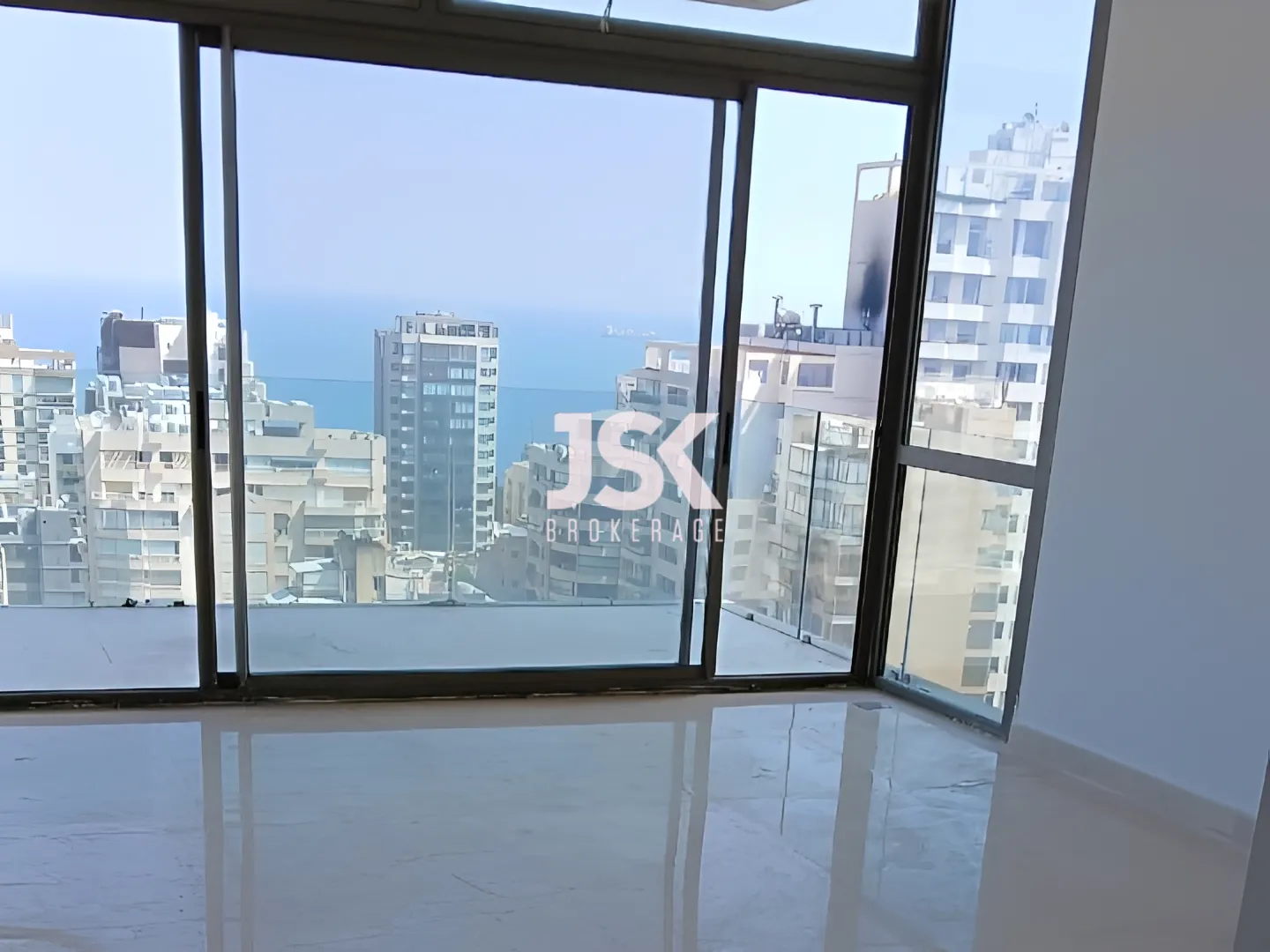 Apartment for Rent in Ras Beirut - 3 bed, 4 bath