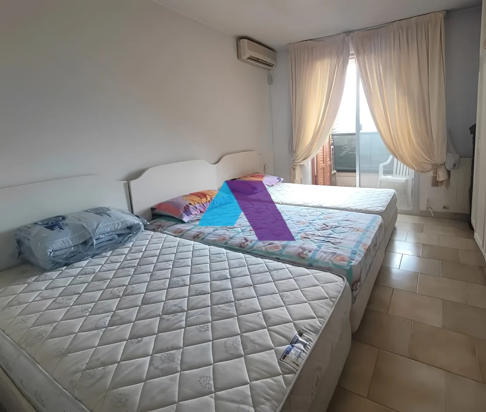 Building for Sale in Cornet Chahwan
