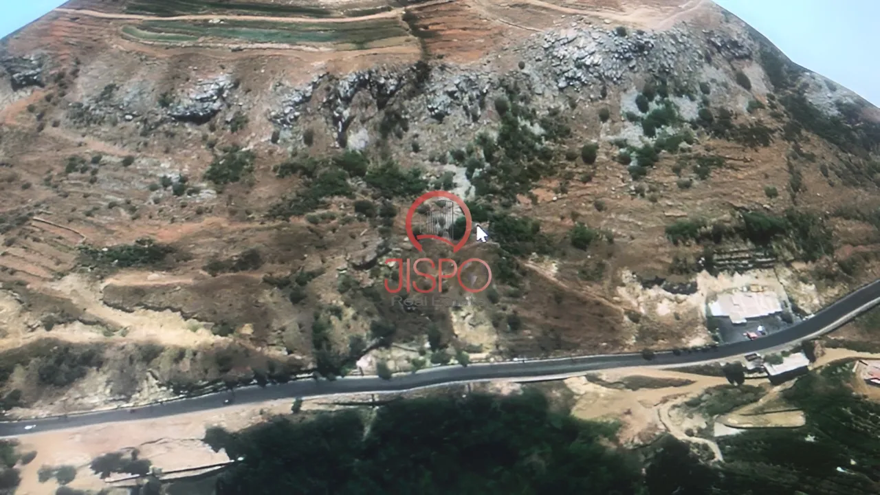 Land for Sale in Kfardebian
