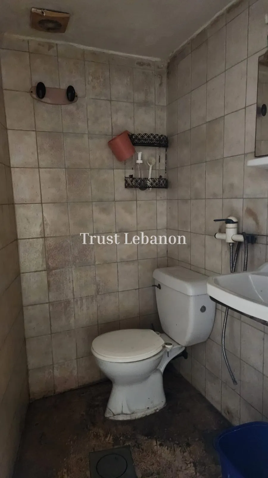 Shop for sale in Mazraat Yachoua, Lebanon