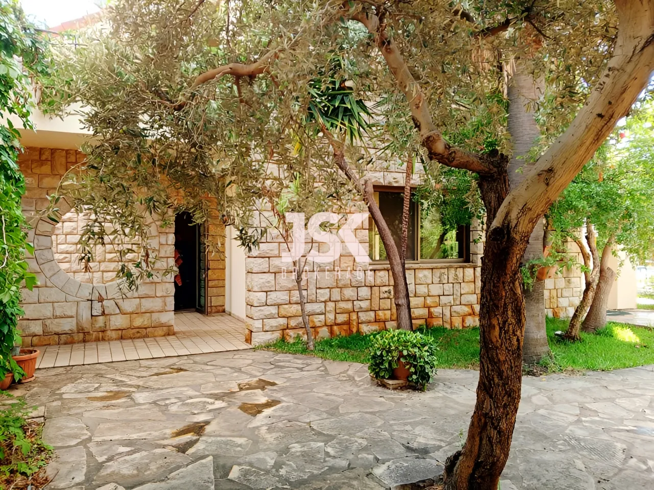 Villa for Sale in Aamchit