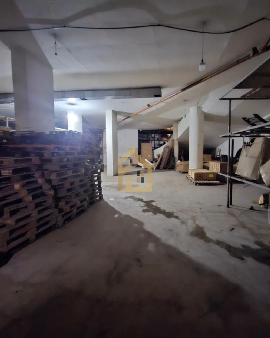 Warehouse for rent in Dekwaneh, Lebanon