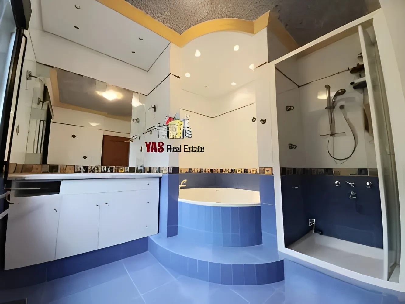 Apartment for Sale in Sahel Alma - 5 bed, 2 bath