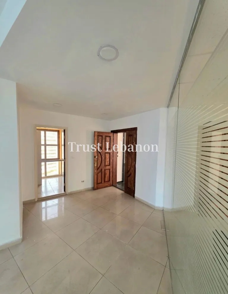Office for rent in Dekwaneh, Lebanon