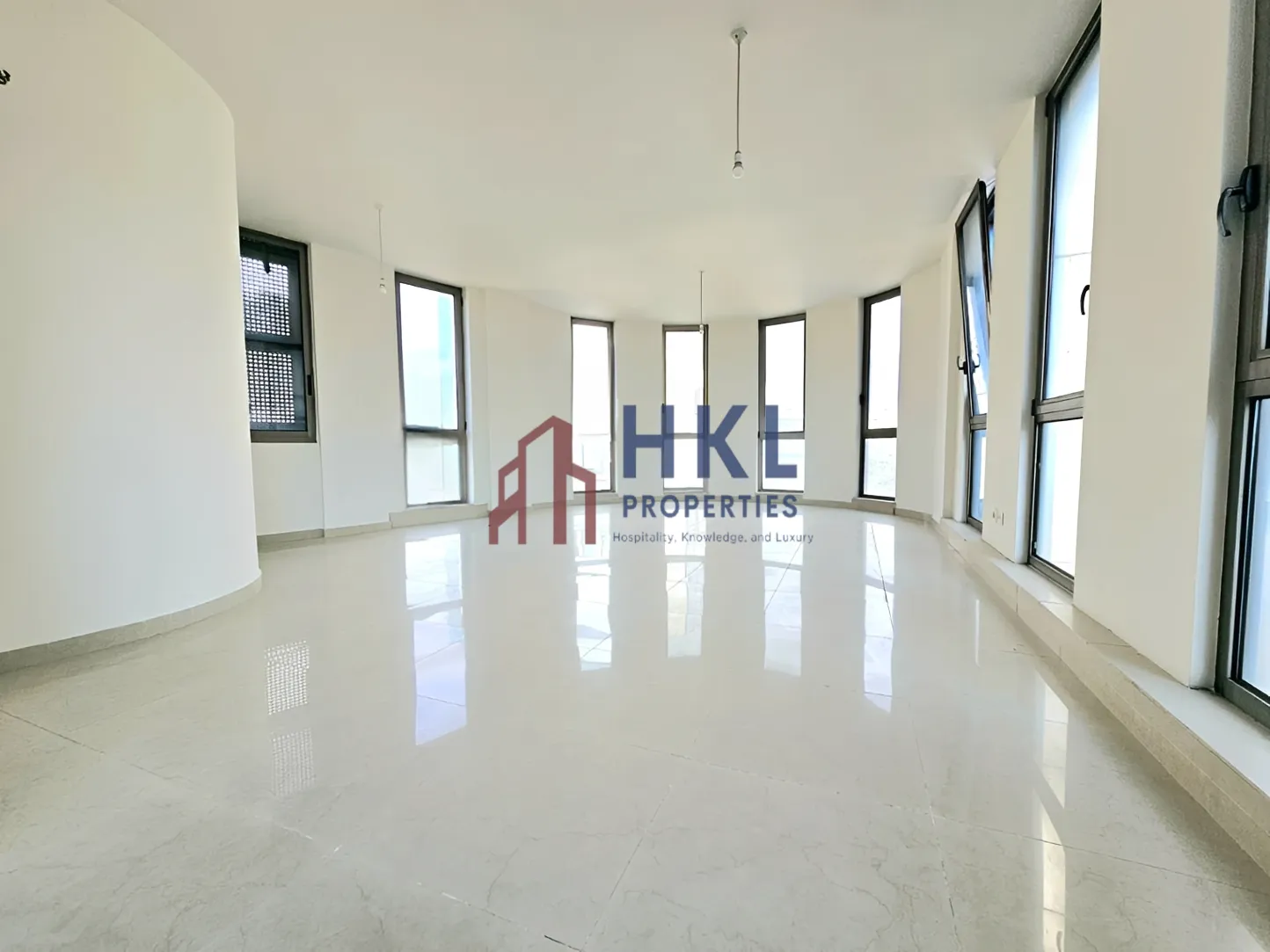 Office for rent in Saifi Village