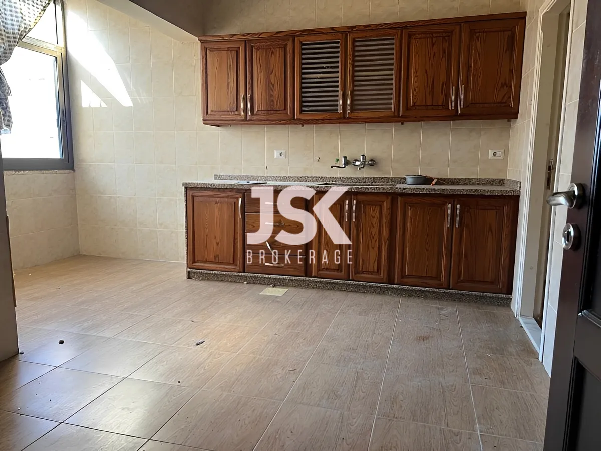 Apartment for Sale in Aaramoun, Lebanon - 3 bed, 3 bath