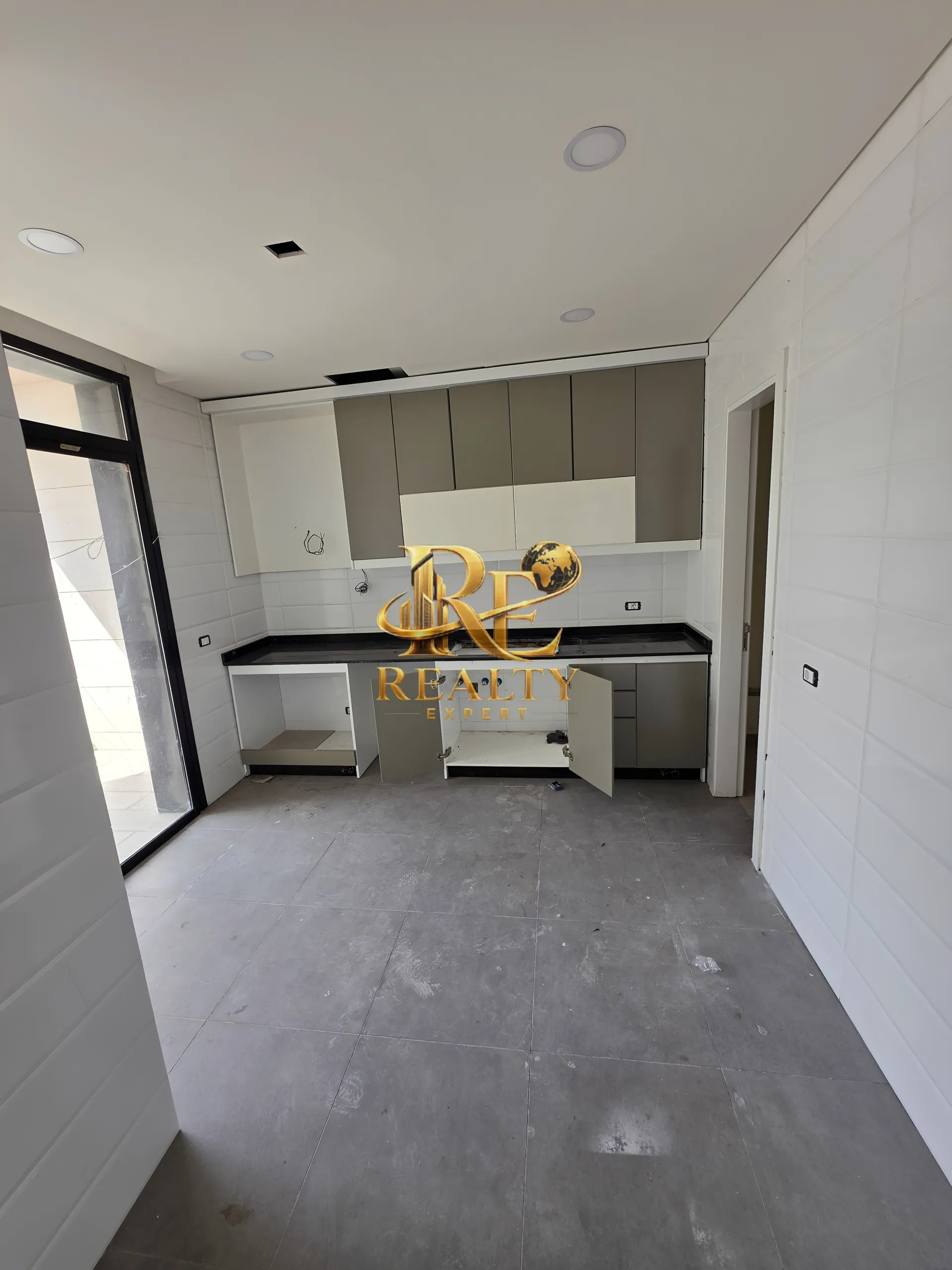 Apartment for sale in Aaramoun