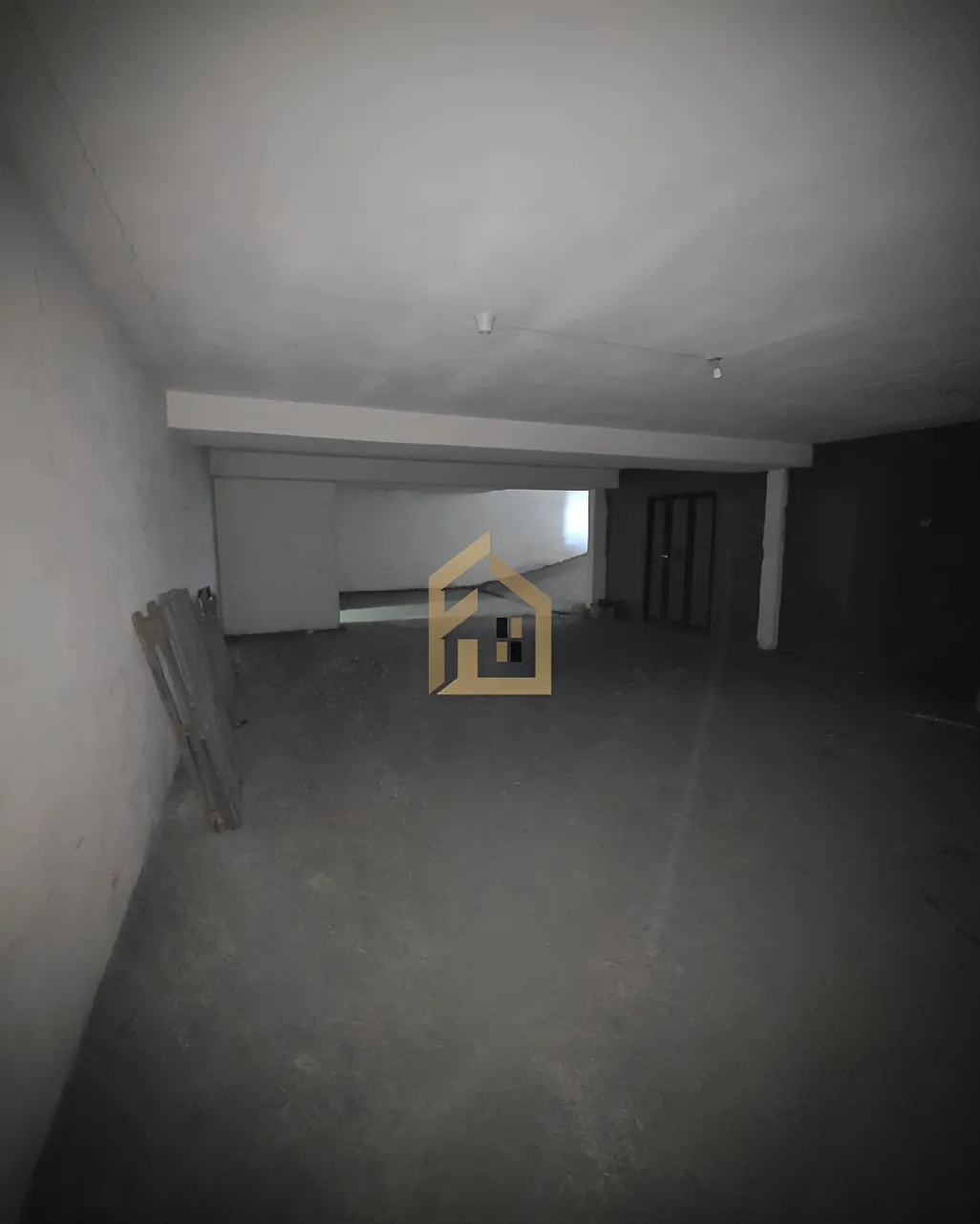 Warehouse for sale in Baouchriyeh, Lebanon