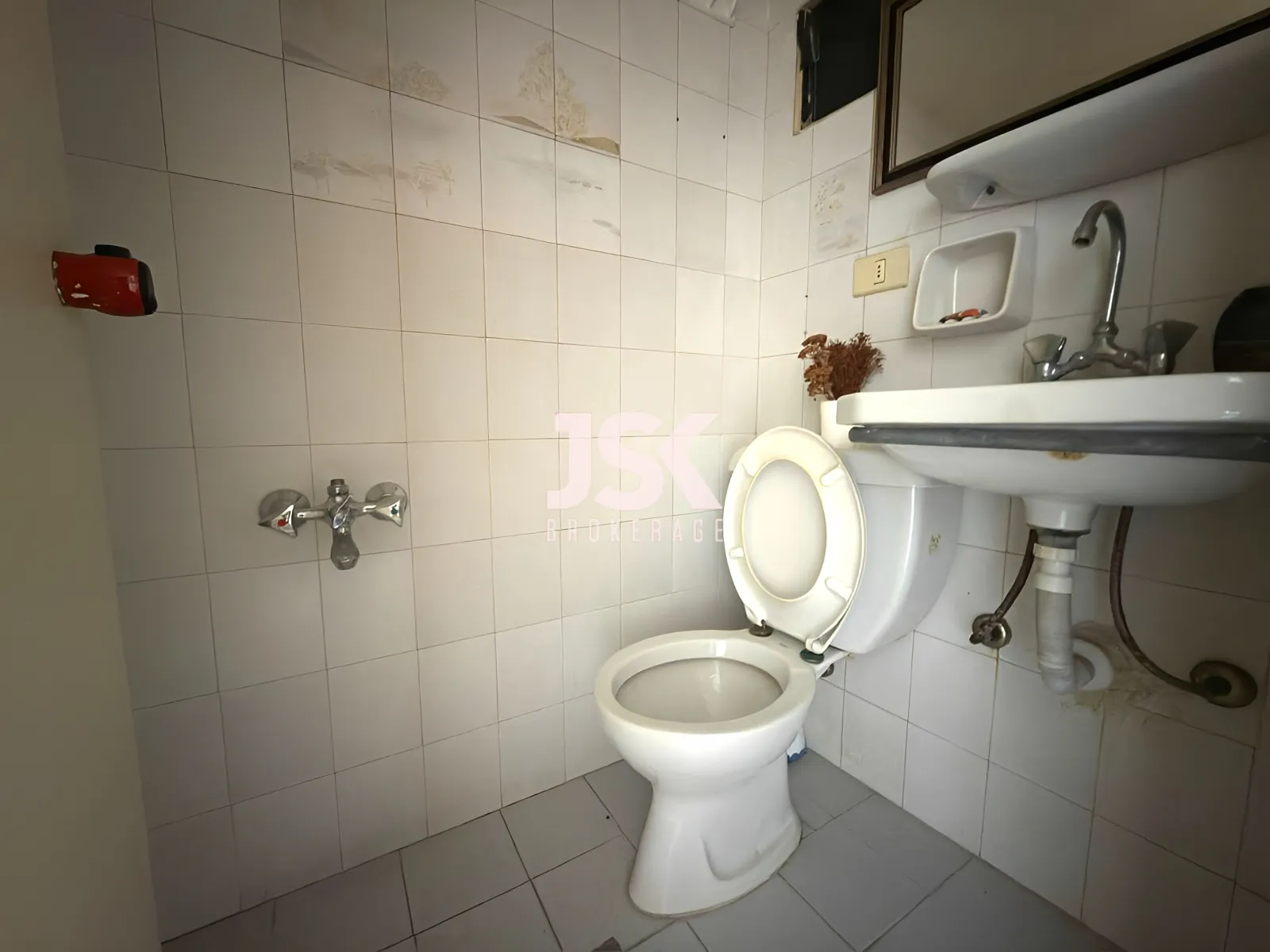 Office for Rent in Achrafieh