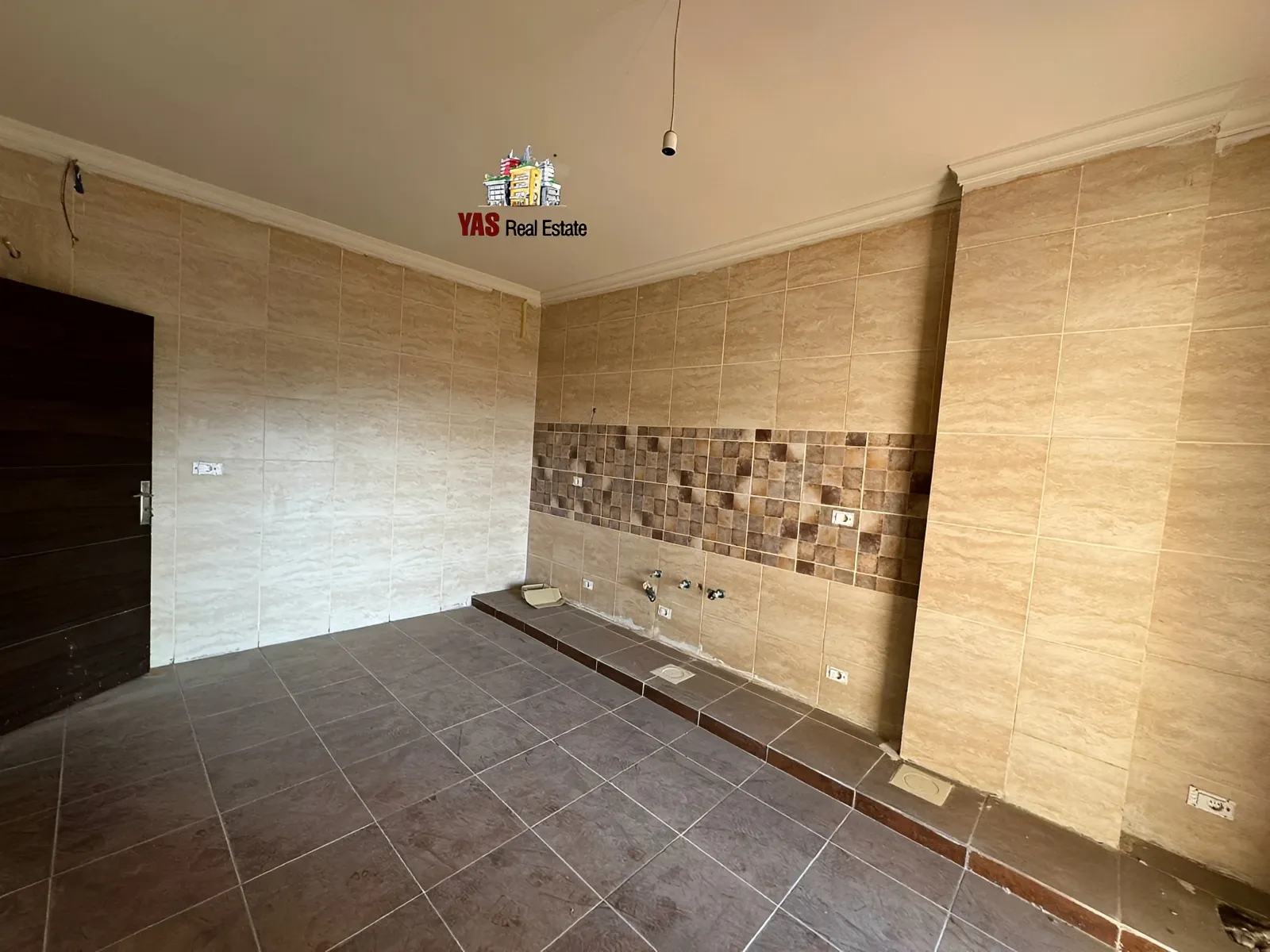 Apartment for Sale in Ballouneh