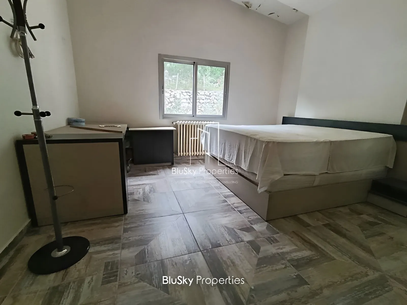 Building for Sale in Kfour