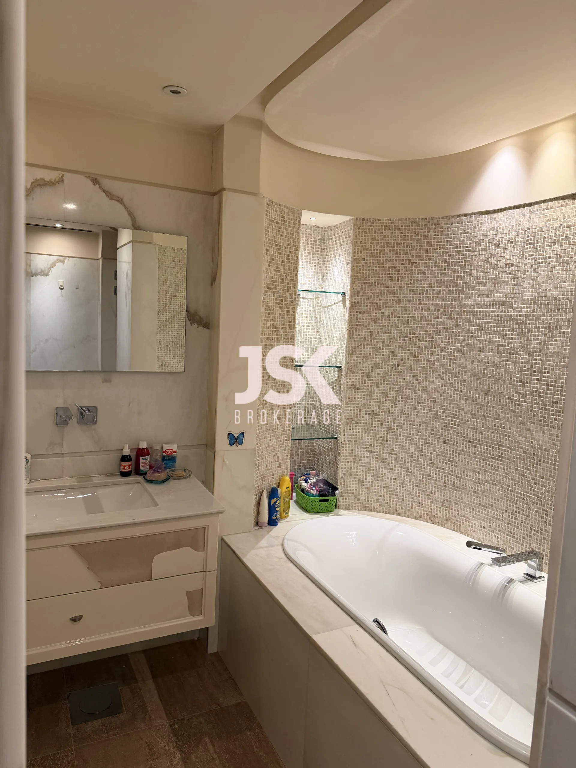 Apartment for Rent in Ras Al Naba'a