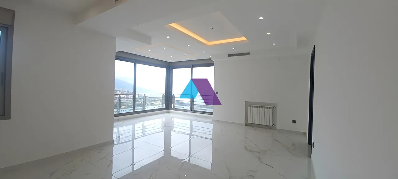 Apartment for Sale in Adma w Dafnah - 4 bed, 5 bath