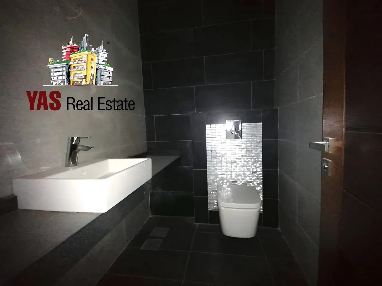 Apartment for Sale in Ballouneh - 3 bed, 4 bath