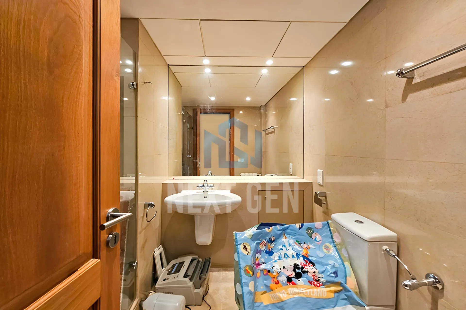 Apartment for sale in Ain Al Mraiseh, Beirut, Lebanon