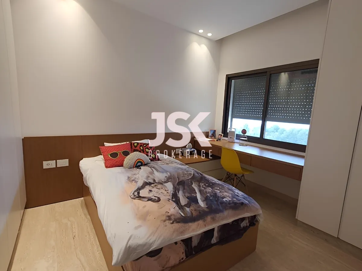 Penthouse for rent in Adma w Dafnah