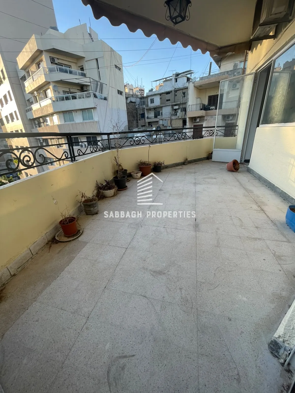 Apartment for rent in Geitawi, beirut, lebanon