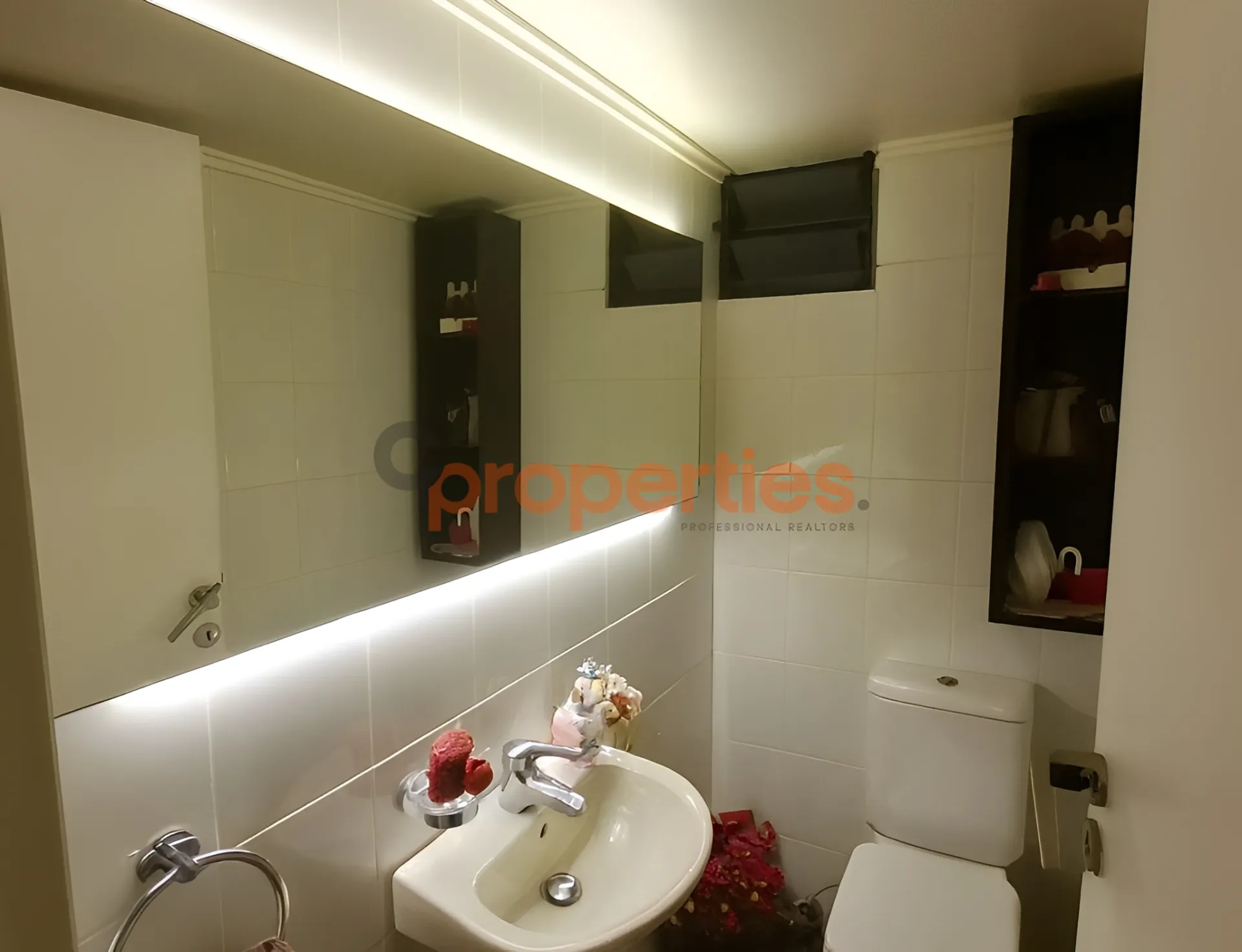 Apartment for Sale in Haret Sakher