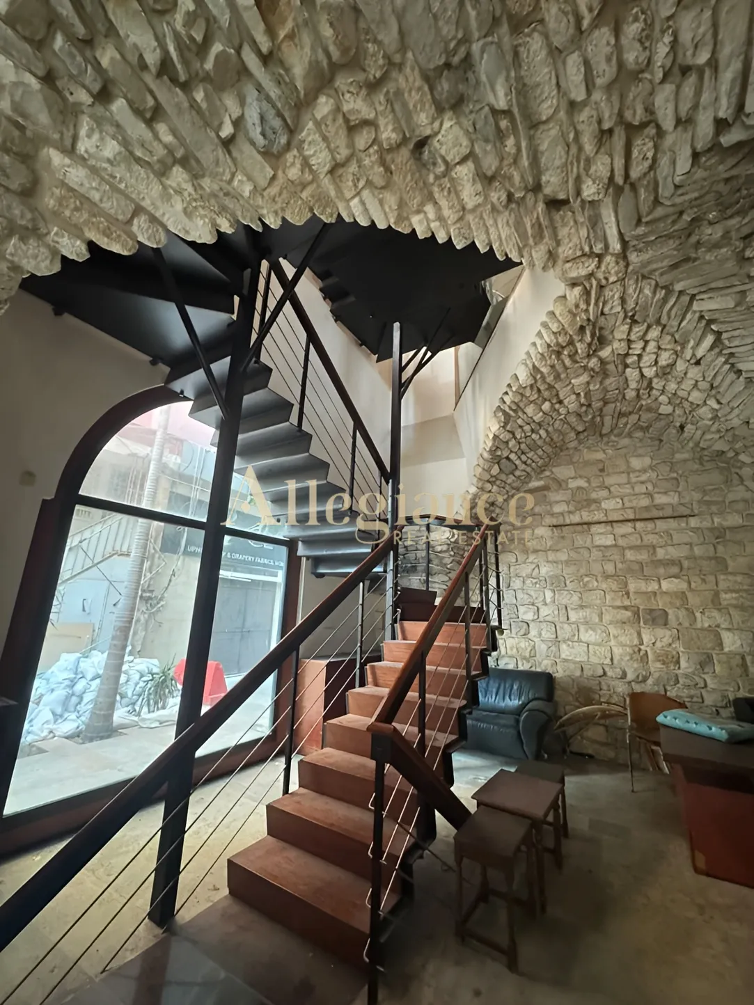Commercial for sale in Jounieh