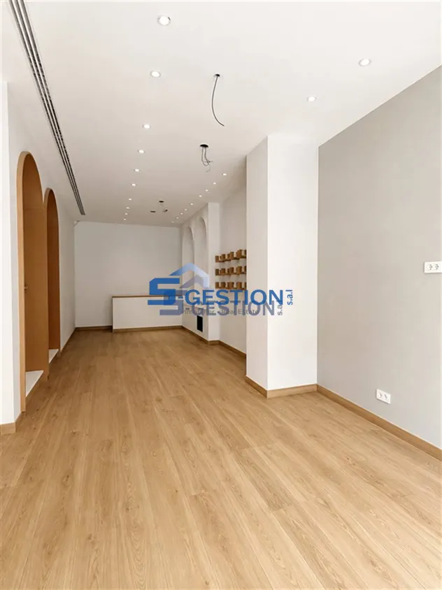 Shop for Rent in Downtown
