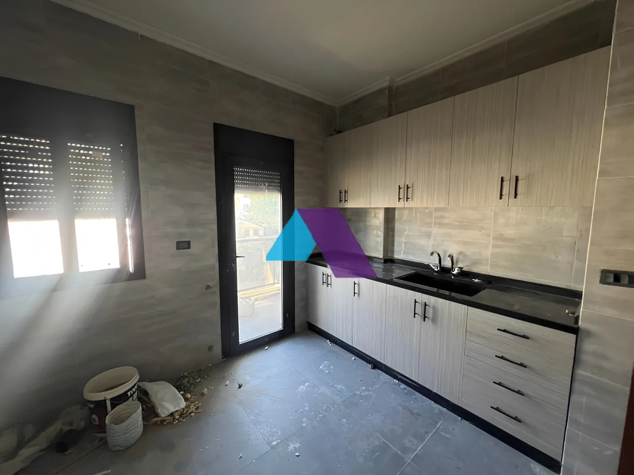 Apartment for Sale in Safra - 3 bed, 3 bath